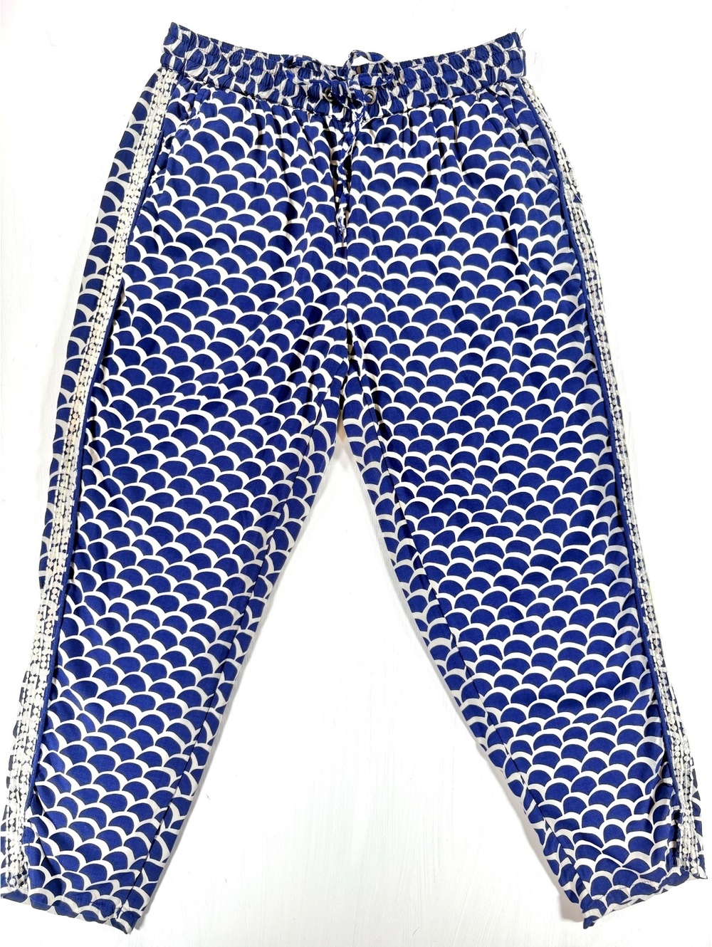 Anthropologie Navy Ivory Geometric Beaded Side Stripe Cropped Pants Size S